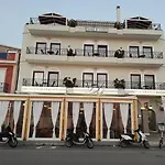 ダリ ホテル 3*