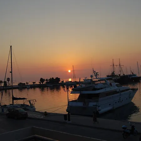Ξενοδοχείο Dali 3*
