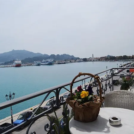 Dali Hotel 3*