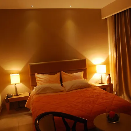 Dali Hotel 3*
