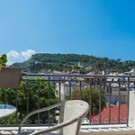 Отель Dali